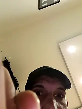 Snapshot of Nickiundjony chatting on April 7, 2026, 5:41 am Nickiundjony online show from April 7, 2026, 5:41 am