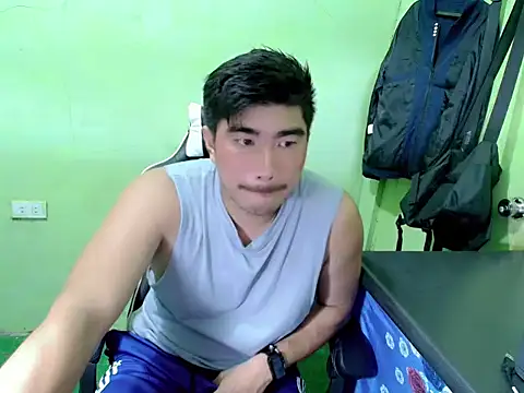 Snapshot of Hunkfireman chatting on May 15, 2026, 11:12 pm Hunkfireman online show from May 15, 2026, 11:12 pm