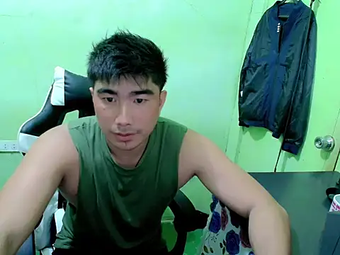 Snapshot of Hunkfireman chatting on May 22, 2026, 12:40 am Hunkfireman online show from May 22, 2026, 12:40 am