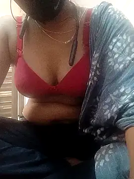 Snapshot of SWEETI_HORNY50 chatting on April 7, 2026, 10:37 am SWEETI HORNY50 online show from April 7, 2026, 10:37 am