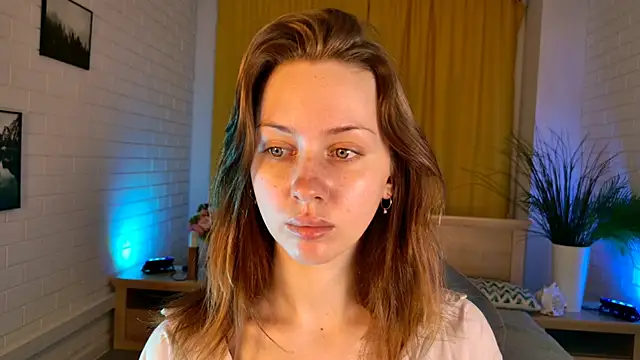 MeganClapp online show from April 23, 2026, 5:19 am