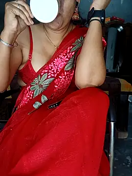 Riyashrma001 online show from April 17, 2026, 6:33 pm