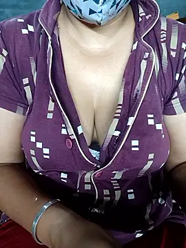 Snapshot of Riyashrma001 chatting on June 11, 2026, 4:32 am Riyashrma001 online show from June 11, 2026, 4:32 am