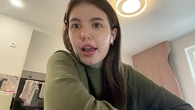 Snapshot of Meryblanks chatting on April 10, 2026, 9:14 am Meryblanks online show from April 10, 2026, 9:14 am