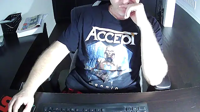 Shalun2000 online show from April 27, 2026, 11:25 pm