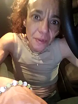 Snapshot of vanisofy86 chatting on April 5, 2026, 10:40 pm vanisofy86 online show from April 5, 2026, 10:40 pm