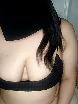 Amira Egypt online show from May 11, 2026, 9:34 pm