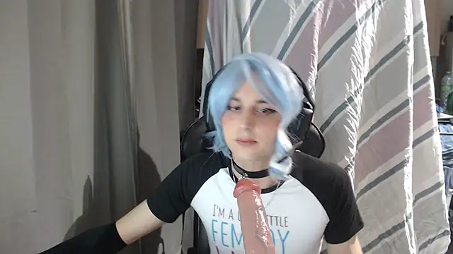 Snapshot of LuunaUwU chatting on April 3, 2026, 9:57 pm LuunaUwU online show from April 3, 2026, 9:57 pm