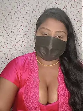 Romantic Woman online show from June 1, 2026, 6:09 pm