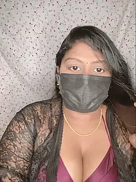 Romantic Woman online show from July 1, 2026, 5:56 pm