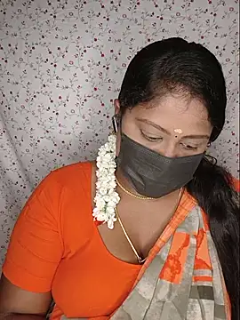 Romantic Woman online show from July 13, 2026, 6:11 pm