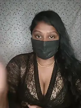 Romantic Woman online show from August 2, 2026, 9:52 am