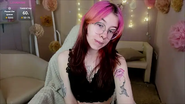 Alice Nyx online show from May 15, 2026, 8:38 pm