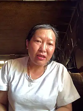 Snapshot of candy-beo chatting on April 12, 2026, 7:57 am candy-beo online show from April 12, 2026, 7:57 am