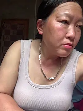 Snapshot of candy-beo chatting on May 15, 2026, 3:35 am candy-beo online show from May 15, 2026, 3:35 am