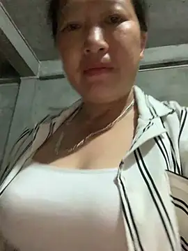Snapshot of candy-beo chatting on May 23, 2026, 12:20 pm candy-beo online show from May 23, 2026, 12:20 pm