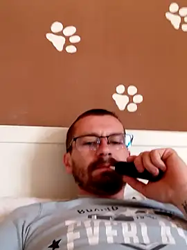 Snapshot of jozsi1995 chatting on April 8, 2026, 7:08 am jozsi1995 online show from April 8, 2026, 7:08 am