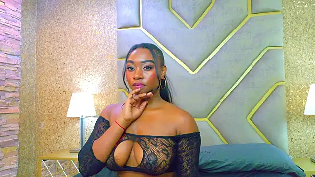 Snapshot of AiraLuna chatting on April 7, 2026, 8:53 pm AiraLuna online show from April 7, 2026, 8:53 pm