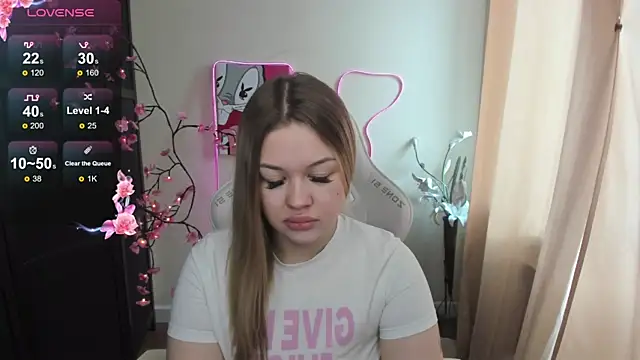 Snapshot of AmeliePeach chatting on May 26, 2026, 2:29 am AmeliePeach online show from May 26, 2026, 2:29 am