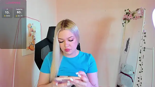 Snapshot of AmeliePeach chatting on June 1, 2026, 2:57 am AmeliePeach online show from June 1, 2026, 2:57 am