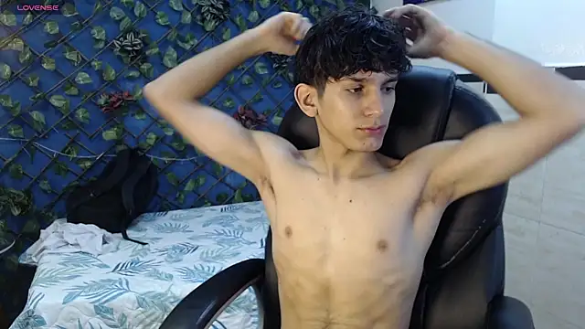 Snapshot of billy_wild chatting on April 15, 2026, 12:56 pm billy wild online show from April 15, 2026, 12:56 pm
