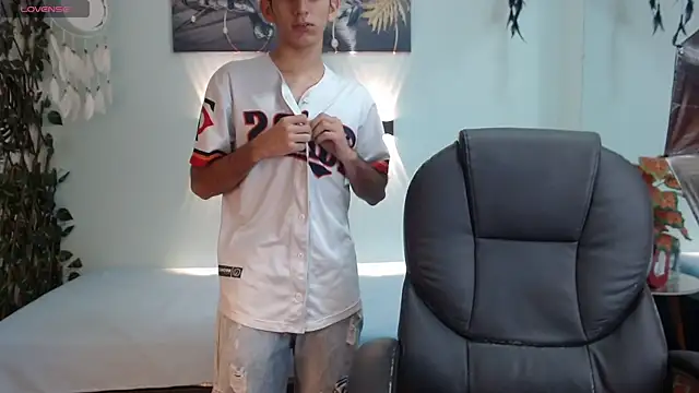 Snapshot of billy_wild chatting on April 21, 2026, 12:22 pm billy wild online show from April 21, 2026, 12:22 pm