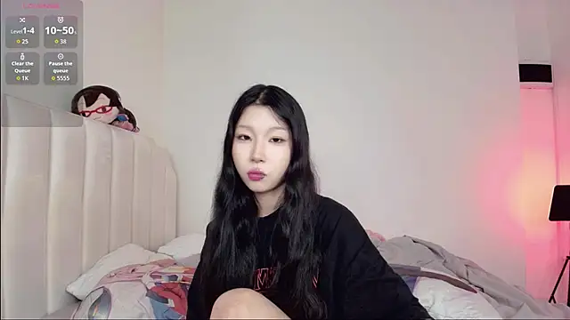 Snapshot of ayasinji chatting on April 19, 2026, 11:31 am ayasinji online show from April 19, 2026, 11:31 am