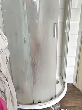 Snapshot of LadyFontaine chatting on April 5, 2026, 9:39 am LadyFontaine online show from April 5, 2026, 9:39 am