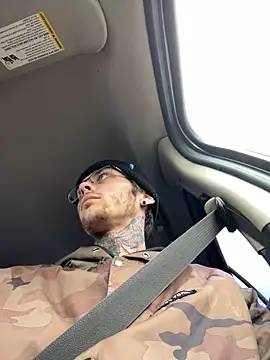 Snapshot of trunorthheavy chatting on April 4, 2026, 10:07 pm trunorthheavy online show from April 4, 2026, 10:07 pm