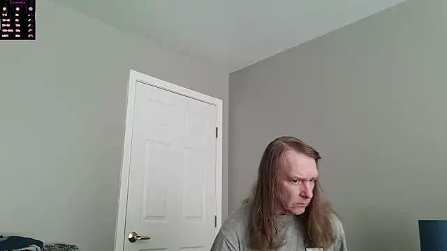Snapshot of Magnus_Luv chatting on June 3, 2026, 11:57 am Magnus Luv online show from June 3, 2026, 11:57 am