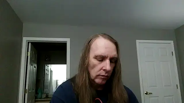 Snapshot of Magnus_Luv chatting on June 21, 2026, 12:24 am Magnus Luv online show from June 21, 2026, 12:24 am