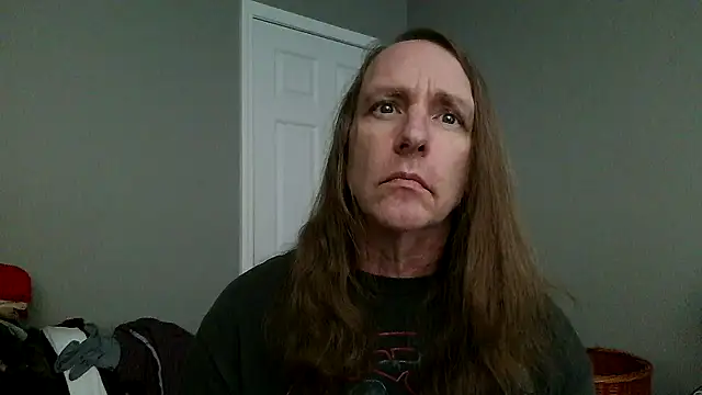 Snapshot of Magnus_Luv chatting on July 9, 2026, 4:44 pm Magnus Luv online show from July 9, 2026, 4:44 pm