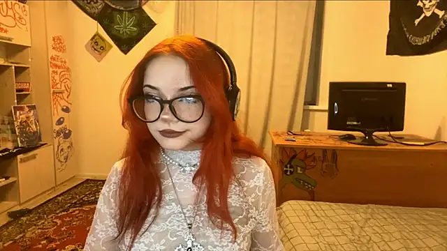 Snapshot of RedHeadCat chatting on May 12, 2026, 9:34 pm RedHeadCat online show from May 12, 2026, 9:34 pm