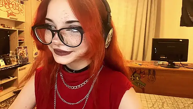 Snapshot of RedHeadCat chatting on May 13, 2026, 10:17 pm RedHeadCat online show from May 13, 2026, 10:17 pm