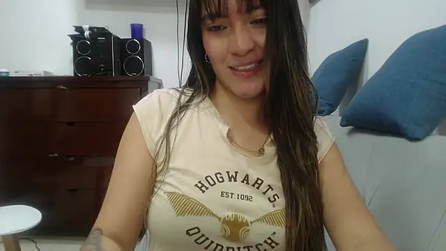 hannajonnes1 online show from April 21, 2026, 12:00 pm