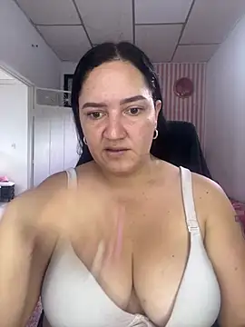 Snapshot of Fresita-12 chatting on April 29, 2026, 8:48 pm Fresita-12 online show from April 29, 2026, 8:48 pm