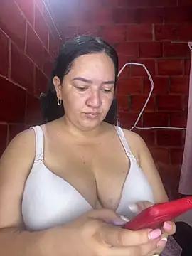 Snapshot of Fresita-12 chatting on May 15, 2026, 4:25 pm Fresita-12 online show from May 15, 2026, 4:25 pm