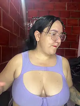 Snapshot of Fresita-12 chatting on May 16, 2026, 7:23 pm Fresita-12 online show from May 16, 2026, 7:23 pm