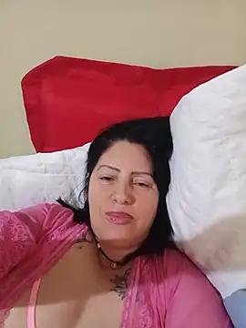 Snapshot of suziferreti chatting on May 14, 2026, 5:42 pm suziferreti online show from May 14, 2026, 5:42 pm