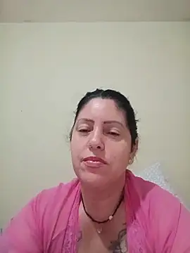 Snapshot of suziferreti chatting on May 15, 2026, 3:41 pm suziferreti online show from May 15, 2026, 3:41 pm