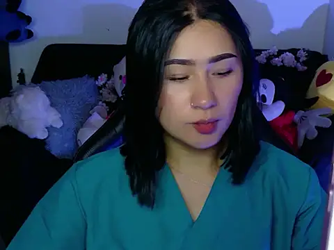 EvelynLeen  online show from July 24, 2026, 8:29 pm