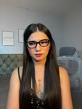 Snapshot of JassmineLove chatting on June 21, 2026, 8:17 am JassmineLove online show from June 21, 2026, 8:17 am