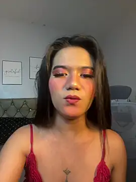 Snapshot of JassmineLove chatting on June 23, 2026, 8:23 am JassmineLove online show from June 23, 2026, 8:23 am