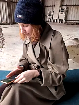 Julialexxxx online show from April 13, 2026, 7:36 am