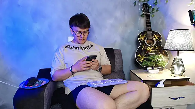 owen xxx online show from April 5, 2026, 4:20 am