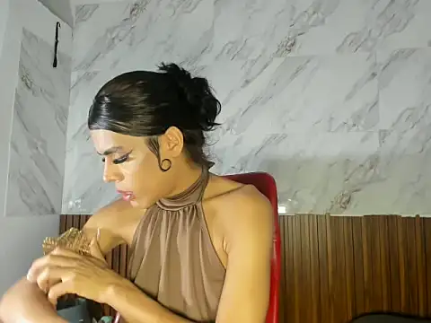 stefani robles online show from June 7, 2026, 11:19 pm