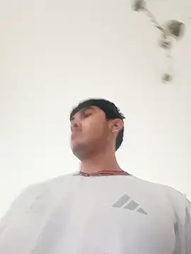 Snapshot of Lean_Emma21 chatting on April 6, 2026, 2:40 pm Lean Emma21 online show from April 6, 2026, 2:40 pm