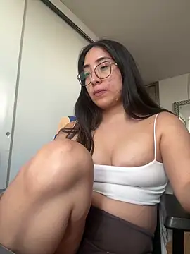 vampiralatina online show from May 29, 2026, 10:52 pm