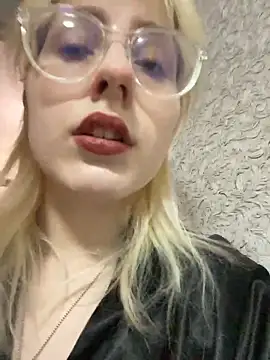 Picxel  online show from April 7, 2026, 5:02 pm