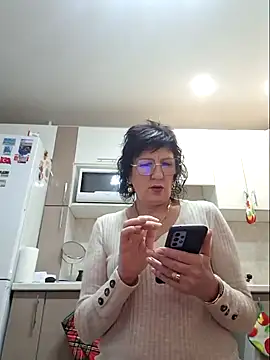 Snapshot of LaliaMia chatting on February 3, 2025, 4:04 am LaliaMia online show from February 3, 2025, 4:04 am